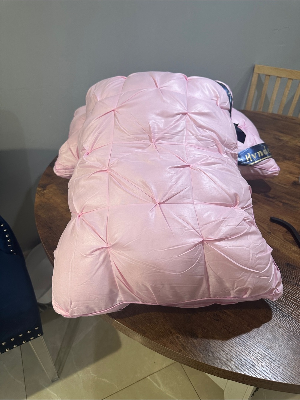 Plush Pink Tufted Comforter - Lightweight Cozy Bedding
